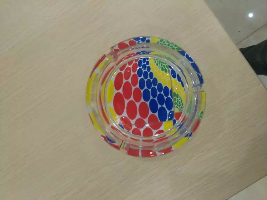 烟灰缸
